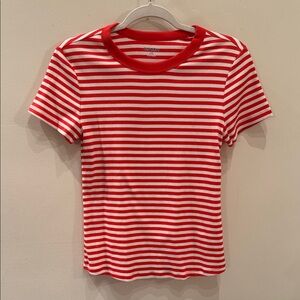 Old Navy Women's Red and White Striped Tee